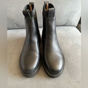 Madewell Camryn Chelsea boot, worn once!